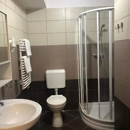 Viktoria Panzio Apartmán *